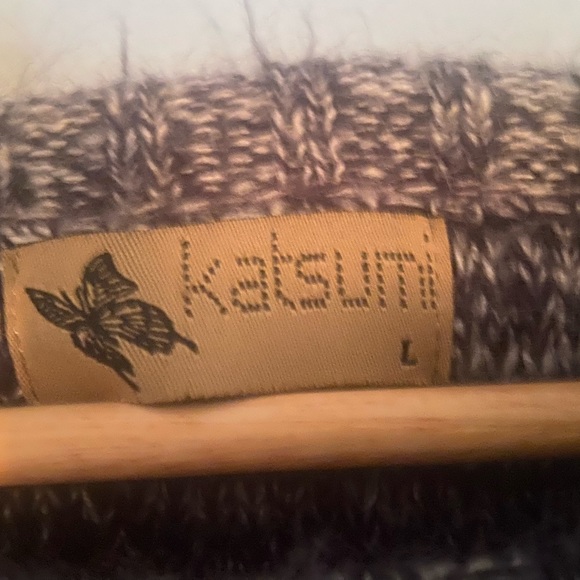 Katsumi Large cozy sweater size Large grey/brown in color - Picture 4 of 4
